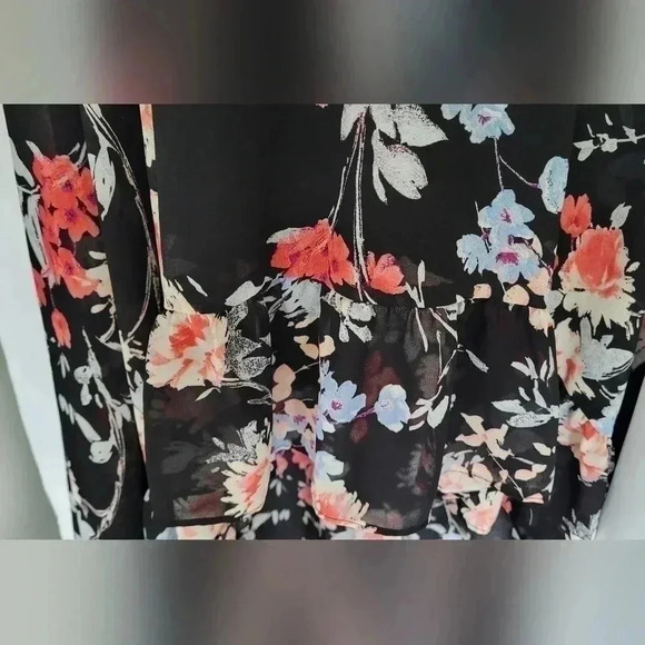 Elle | Floral Chiffon High-Low Maxi Dress in Black Floral Size Large - Picture 4 of 10